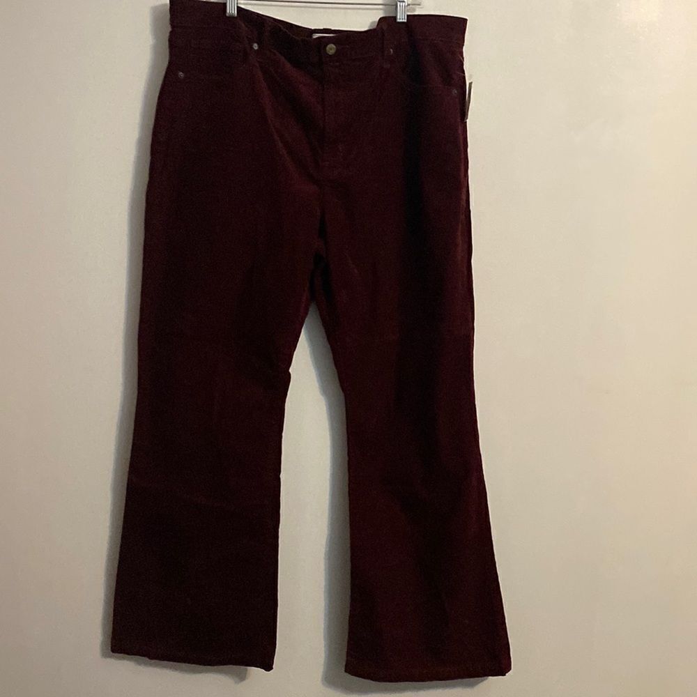 GAP Burgundy 70’s Flare High Rise Stretch corduroy, size 35
